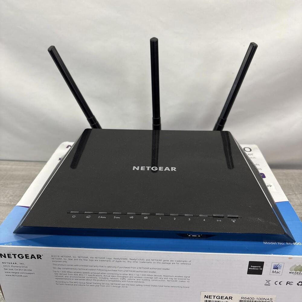 Netgear Nighthawk AC1750 (R6700v2) - Router Only No Cords - Picture 6 of 10